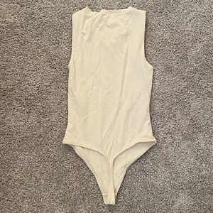 ARITZIA Babaton Contour Bodysuit